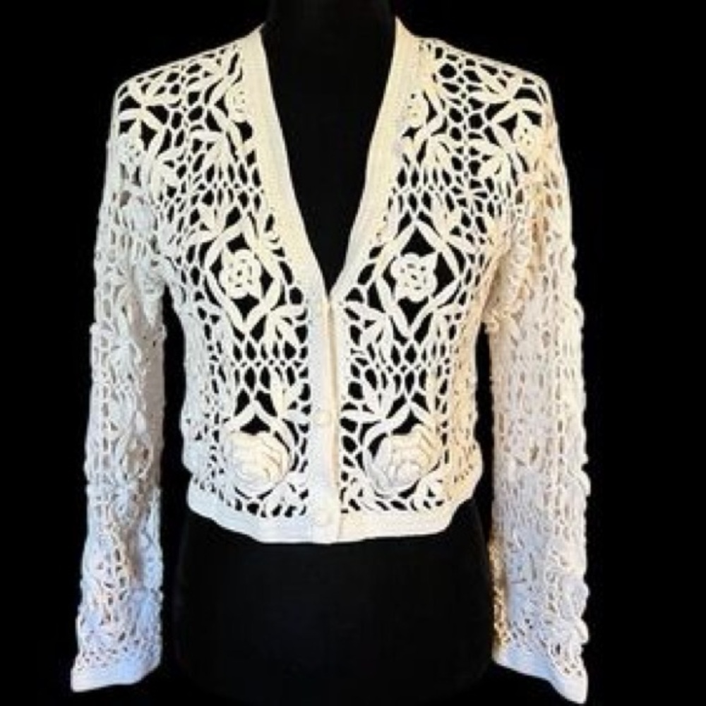Contempo Vintage y2k Crochet Hand Knit floral appliqués Bolero Sweater Cardigan